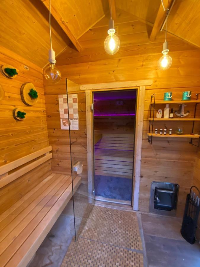 Domek Inosasino Z Basenem I Sauna Extérieur photo